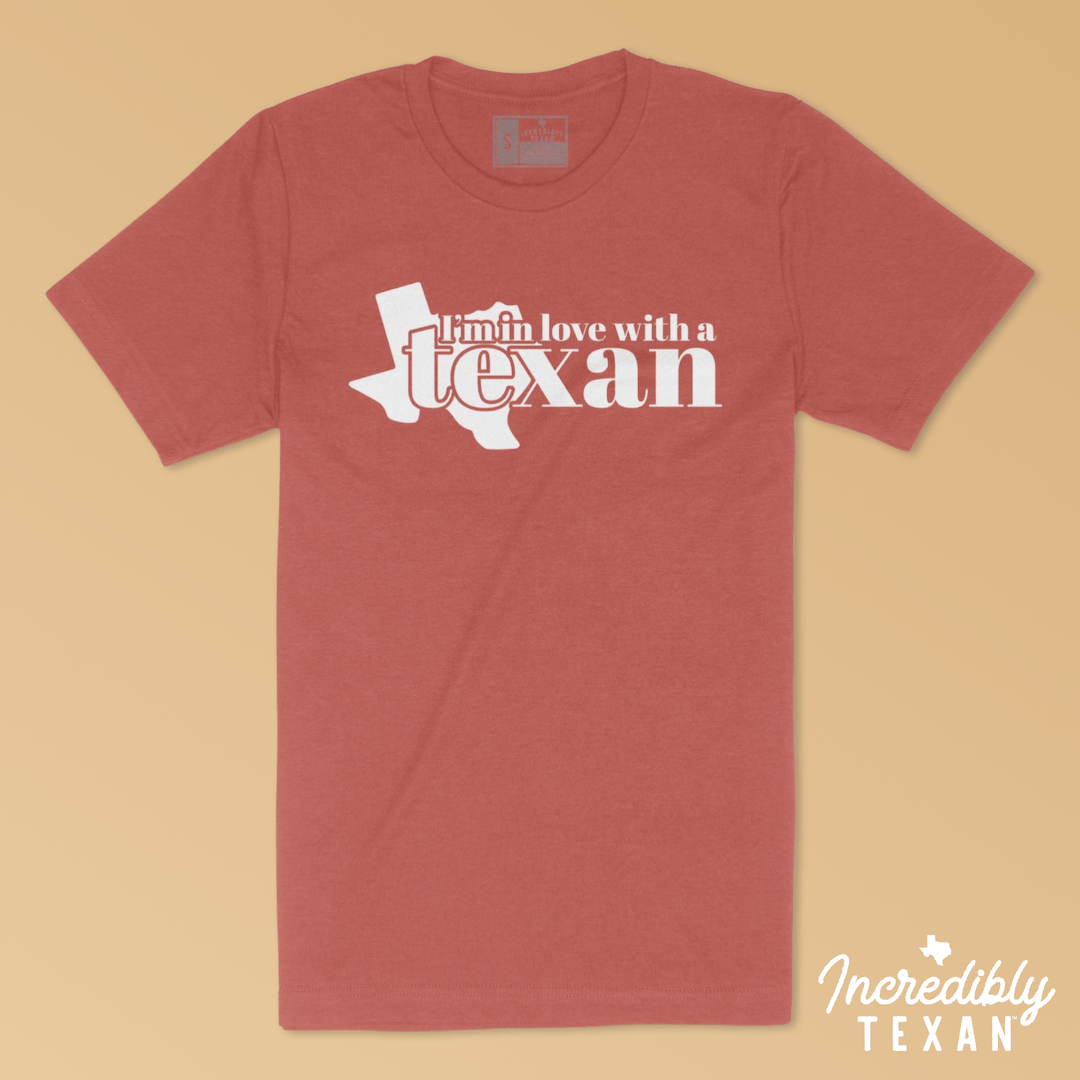 I'm in Love with a Texan Tee | Vintage Canyon Clay - Hoot-n-Annie Pecan Company